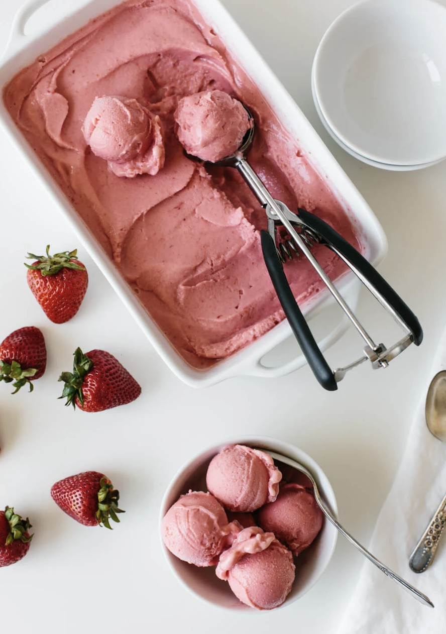 Baked Strawberries Frozen Yogurt